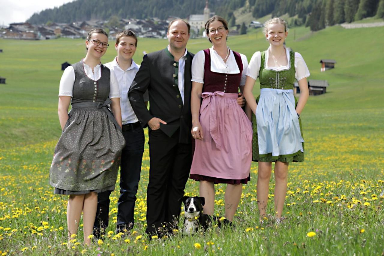 Hotel Gasthof Unterwoeger Obertilliach Exteriör bild